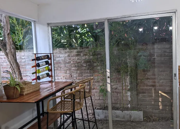 A Estrenar, En San Isidro.