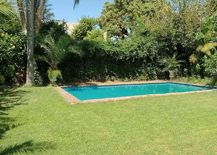 A Estrenar, En San Isidro.